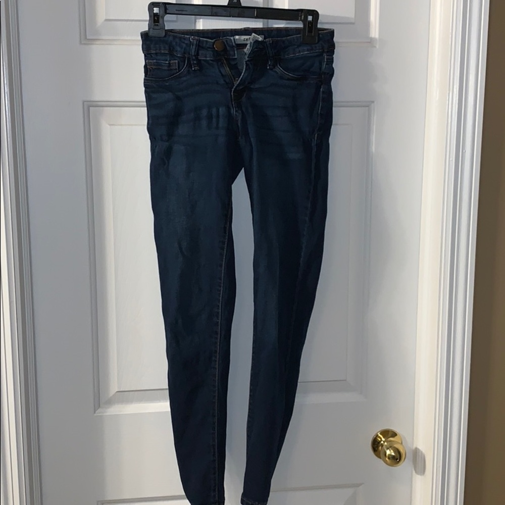 Dark wash jeggings